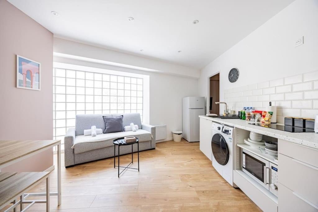 Charme Parisien 6 Personnes, 2 Chambres, 19eme Parijs